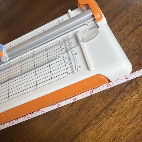 Fiskars 12 Inch Rotary Paper Trimmer Portable For Scrapbooking Crafting Hobby - Picture 10 of 11
